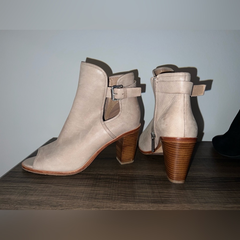 Donald J Pliner Boots Womens Peep Toe Heels Tan Leather Buckle "Kara"